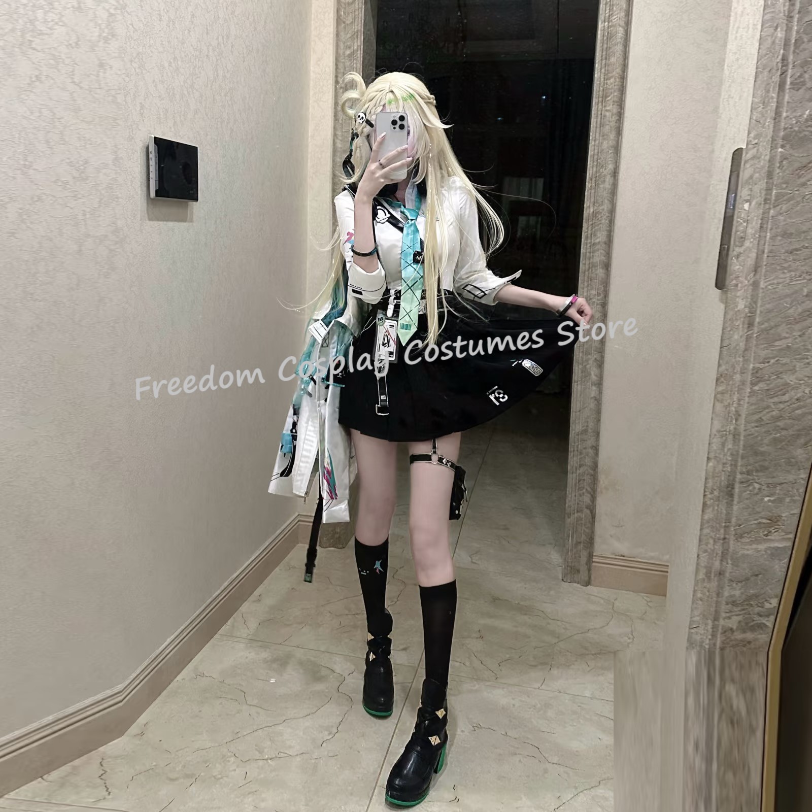 Disfraz de cosplay de Game Wut - Party Games School reseña y precio